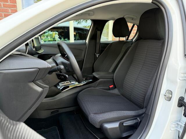 Peugeot e-208 EV Active Pck 50 kWh RIJKLAAR / NAVI / AIRCO / CRUISE / PDC / LM