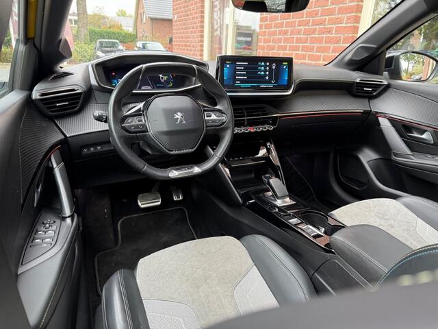 Peugeot e-208 EV GT 350 50 kWh PANODAK / CAMERA / DIGI DASH / STOELVERW. / GRO