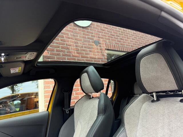 Peugeot e-208 EV GT 350 50 kWh PANODAK / CAMERA / DIGI DASH / STOELVERW. / GRO