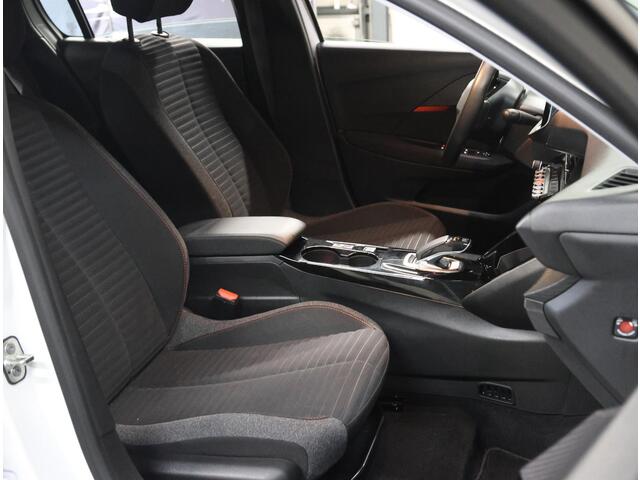 Peugeot e-208 Active Pack 50kWh 136PK | ACCURAPPORT 94%| AppleCarplay/Android Auto | Parkeersensoren | FULL LED | Navigatie | Lederen Stuurwiel | Climate Control | Cruise Control | 16" LMV | Isofix |