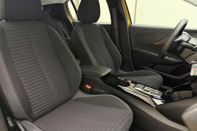 Peugeot e-208 EV Active 50 kWh 100% Elektrisch | 3-Fasen | Navigatie | Bluetooth | Airco | Cruise Control | BTW auto | 1e eigenaar