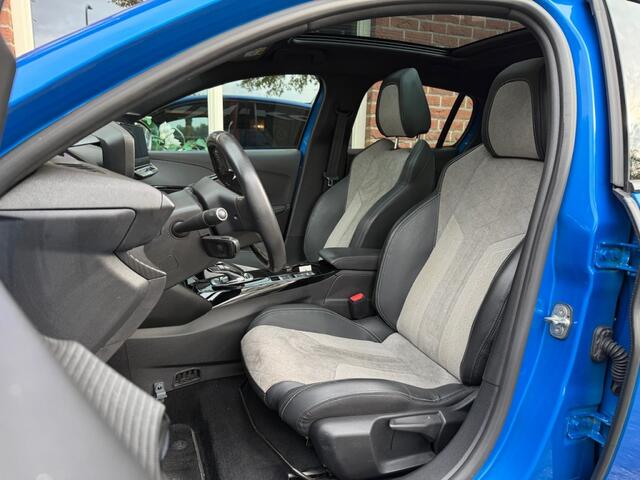 Peugeot e-208 EV GT Pr. 50 kWh PANODAK / STOELVERW. / CAMERA / CARPLAY / ANDRO