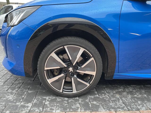 Peugeot e-208 EV GT 350 50 kWh | Panoramadak | Carplay | Navigatie |