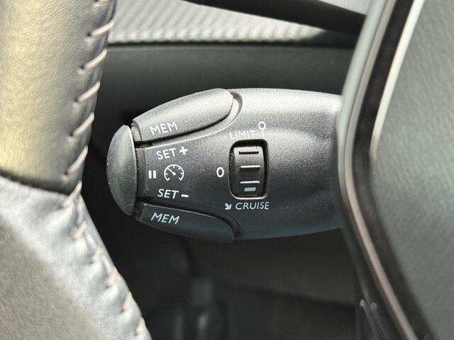 Peugeot e-208 BJR 2020 EV Allure Première 50 kWh 136 PK STOELVERWARMING | CAMERA | NAVI | TELEFONIE | 71DKM!