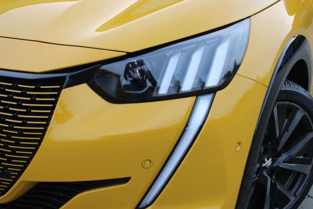 Peugeot e-208 EV GT 350 50 kWh | Incl. 12 maanden garantie | Dealer onderhouden | Cruise control | Climate control | Stoelverwarming | Apple carplay | Navigatie | Panoramadak | DAB radio |