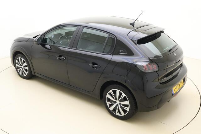 Peugeot e-208 EV Active 50 kWh | Stoelverwarming | Camera | Apple Carplay/Android Auto | Parkeersensoren achter | Climate Control