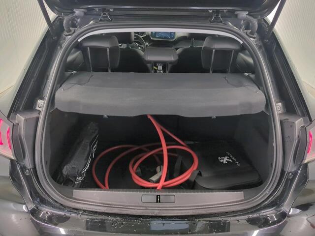 Peugeot e-208 EV Allure Pack 50 kWh Airco ECC Navi Carplay PDC VA + Camera Stoelverwarming Full LED LM Velgen Virtual Cockpit Cruise Control