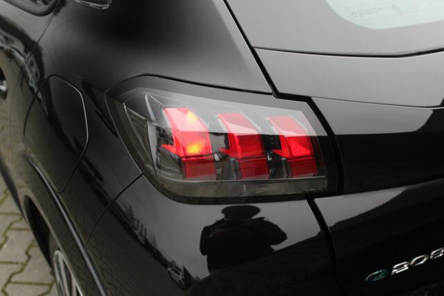 Peugeot e-208 EV Active 50 kWh | Incl. 12 maanden garantie | Parkeersensoren | Apple carplay/Android auto | Climate control | Cruise control | Lichtmetalen velgen | Navigatie