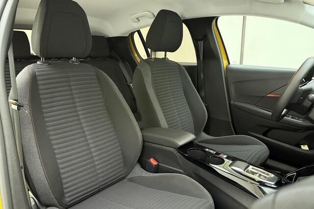 Peugeot e-208 EV Active Pack 50 kWh | Apple carplay/Android auto | Cruise control | Stuurwiel multifuntioneel | Lichtmetalen velgen | Parkeersensoren achter |