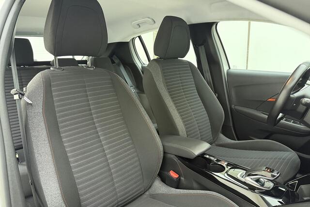 Peugeot e-208 EV Active Pack 50 kWh | 3-Fase Lader | Navigatie | AppleCarplay/Android Auto | Climate & Cruise Control |