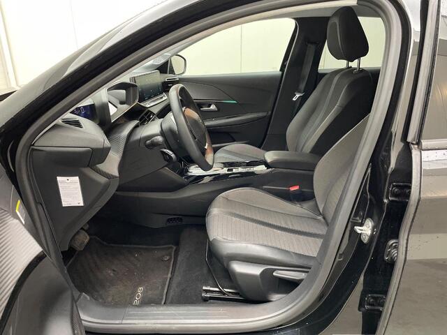 Peugeot e-208 EV Allure Pack 50 kWh | Stoelverwarming | Navigatie | Camera