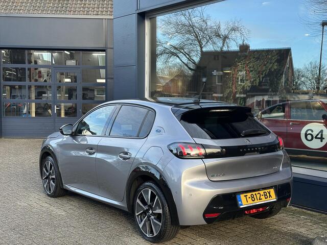 Peugeot e-208 EV GT Pack 136 PK 3-Fase | 100% Elektrisch | Automaat | Navigatie | Alcantara Bekleding | Stoelverwarming | Full LED Verlichting | Camera | Parkeersensoren V+A | Zwart Dak | 17" Lichtmetalen Velgen | All Season Banden | Adaptieve Cruise Control | Climate
