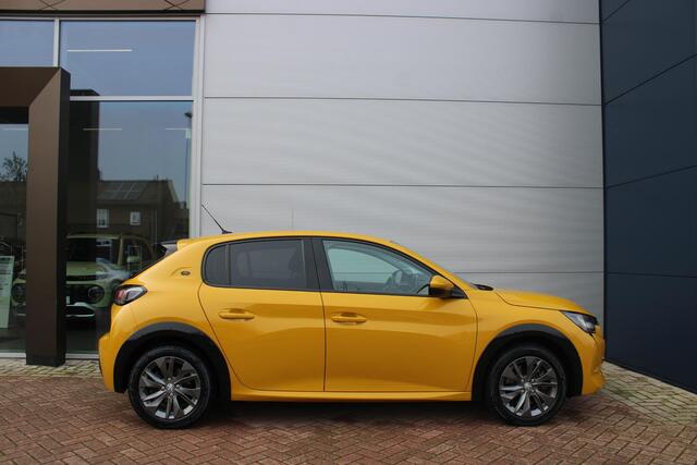 Peugeot e-208 EV Allure Pack 50 kWh Airco Adapt.Cruise Navi Camera Carplay Dealer onderhouden