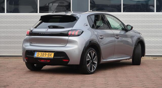 Peugeot e-208 EV GT 350 50 kWh PANO/ VIRTUAL COCKPIT/ CAM/ CARPLAY/ CRUISE/ CLIMA