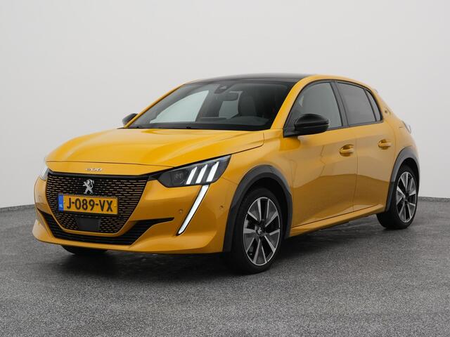 Peugeot e-208 EV GT 350 50 kWh | PANO | CAMERA | KEYLESS | STOELVERWARMING