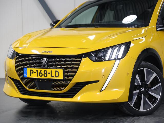 Peugeot e-208 EV GT Pack 50 kWh 136PK | 1ste eigenaar | ACCURAPPORT 92% | Panoramadak | Camera | Adaptieve Cruise Controle | 3 Fase | AppleCarplay/AndroidAuto | Stoelverwarming | Sfeerverlichting | Isofix | Privacy Glass |