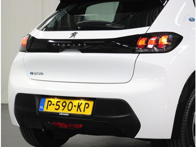 Peugeot e-208 EV Active 50 kWh 136PK | 1ste eigenaar | ACCURAPPORT % | AppleCarplay/Android Auto | Navigatie | AUTOMAAT | Isofix | Armsteun | Climate Control | Cruise Control | Keyless | DAB Radio |