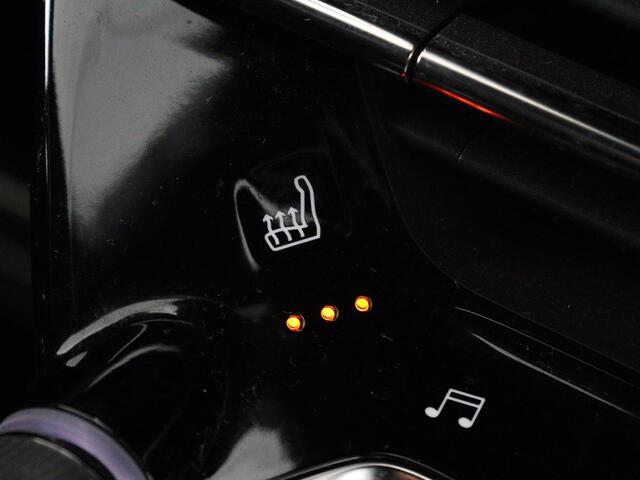 Peugeot e-208 EV GT 350 50 kWh | 27.200km NAP | SOH 93% | Stoelverwarming | Leder/Alcantara | Camera | Adaptive cruise | Carplay | Full LED | Navigatie | Climate control