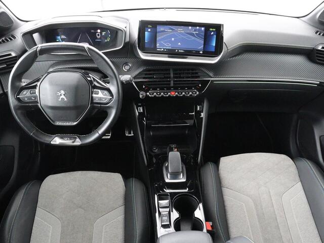 Peugeot e-208 EV GT 350 50 kWh | 27.200km NAP | SOH 93% | Stoelverwarming | Leder/Alcantara | Camera | Adaptive cruise | Carplay | Full LED | Navigatie | Climate control