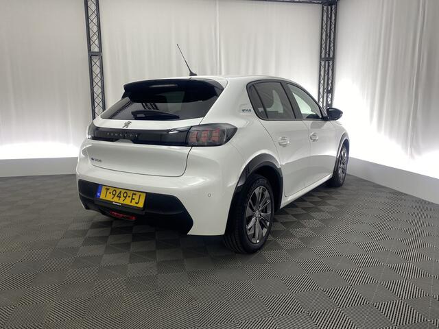 Peugeot e-208 EV Style 50 kWh Automaat | Apple CarPlay | 100 KW Snelladen | Climate Control | Cruise Control |