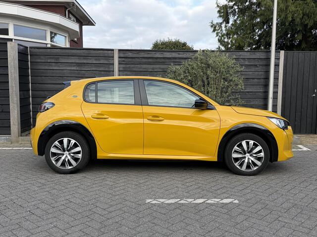 Peugeot e-208 EV Active 50 kWh 136PK Automaat Apple Carplay, Android Auto, DAB, Dimlichten Automatisch, Regensensor