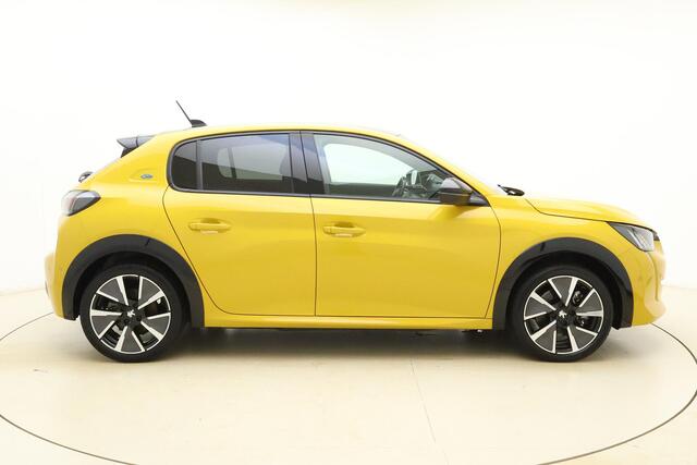 Peugeot e-208 EV GT 350 50 kWh 136pk | Navigatie | Camera | Climate Control | Stoelverwarming | Zwart Dak | Cruise Control | Parkeersensoren | Keyless Start