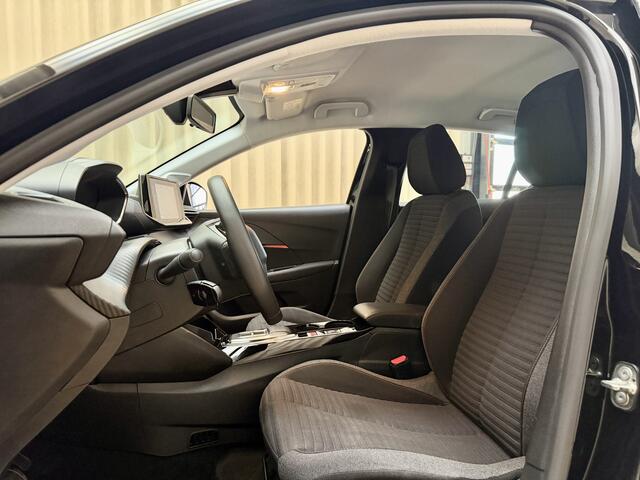 Peugeot e-208 EV Active Pack 50 kWh *Fase 3 laden* SOH 94% / Apple Carplay / Cruise Control / PDC V&A / LED / 16"LMV / Org.NL!