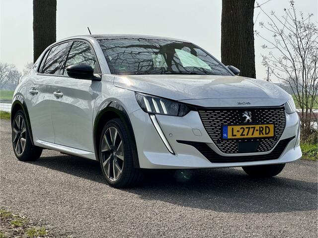 Peugeot e-208 EV GT 350 50 kWh | Panoramadak | Stoelverwarming | Apple carplay | LED | 3-fase | Camera