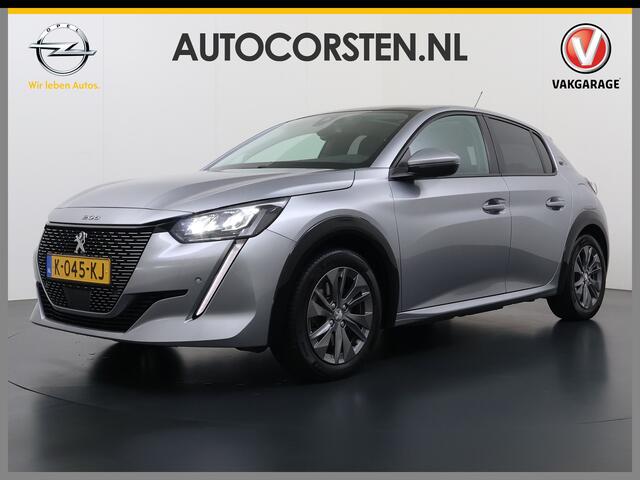 Peugeot e-208 EV SOH 92,5% Panoramadak Stoelverwarming 3D-Navi 360°Camera Apple Carplay Android Auto Ecc Cruise Control Pdc Keyless 50kWh Allure Led Lmv Privacy Glas Isofix DAB+ Bluetooth Regen-Lichtsensor Lane Assist Dealeronderhouden Origineel Nederlandse Auto
