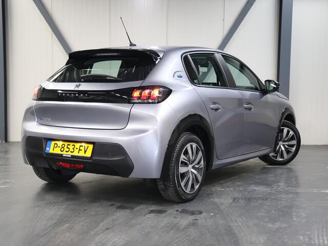 Peugeot e-208 EV Active 50 kWh 136PK | 1ste eigenaar | ACCURAPPORT % | AppleCarplay/Android Auto | AUTOMAAT | Isofix | Armsteun | Climate Control | Cruise Control | Keyless | DAB Radio |