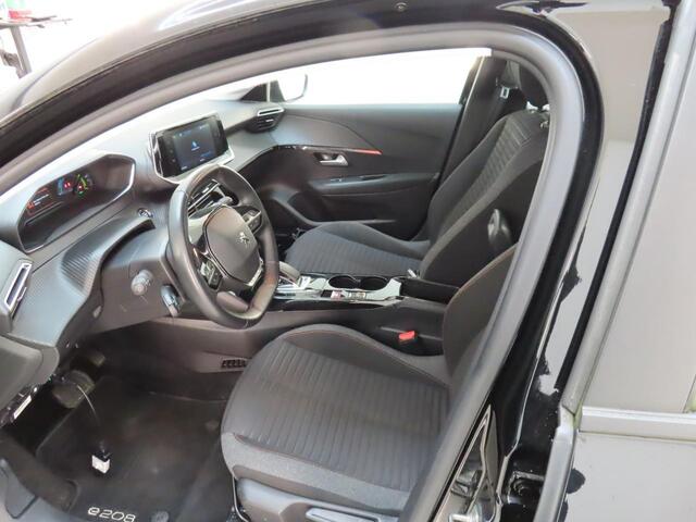 Peugeot e-208 EV Active 50 kWh | 53.000 KM | SOH 93% | Navigatie | VERWACHT!