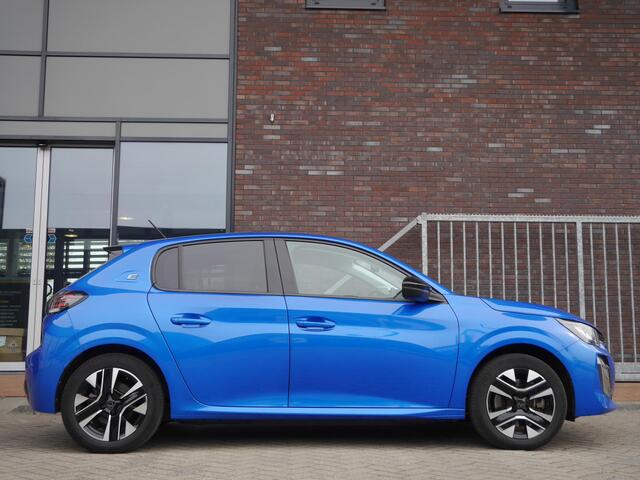Peugeot e-208 EV E-Style 50 kWh | Stoelverwarming | Keyless entry en start | Parkeersensoren | Climate control | 16 inch lichtmetalen velgen | Regensensor