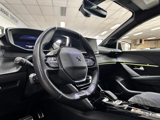 Peugeot e-208 EV GT Pack 50 kWh /90% SOH /LED Koplampen /Camera /Leder + Alcantara /Zwarte Hemel /Apple + Android /DAB+! /Lane Assist /Dodehoek Detec. /Grootlicht ass. /Stoelverw. /Navi /Climat /Adaptief Cruise /Bluetooth.