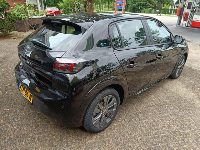 Peugeot e-208 Active Pack Lage km-stand!