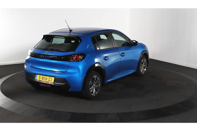 Peugeot e-208 BWJ 2023 | SOH 96% EV 136PK Ac Pack 50 kWh | NAVI | CLIMA | CARPLAY | LICHTMETAAL | PDC | CRUISE |