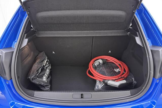 Peugeot e-208 EV Allure Pack 50 kWh | Navigatie | Camera | 3D Scherm | 84,25% SOH | Lichtmetalen velgen | Getint glas