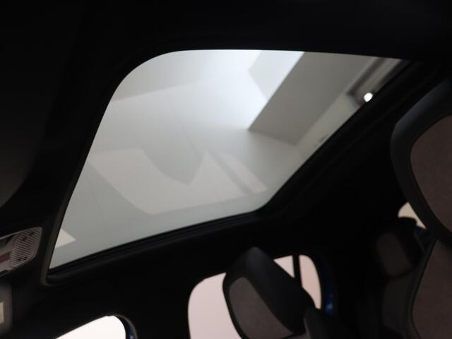 Peugeot e-208 EV GT Pack 50 kWh | 3 Fase | Full Map Navi | Camera | Alcantara | Stoelverwarming | SOH 95,6%