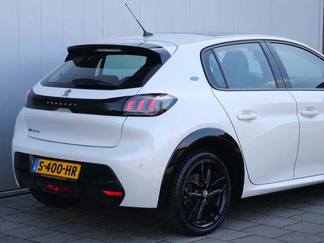 Peugeot e-208 EV GT 350 50 kWh 136 Pk Automaat Navi / DAB / Apple Carplay / Camera / Pano-dak / SOH 91,7%