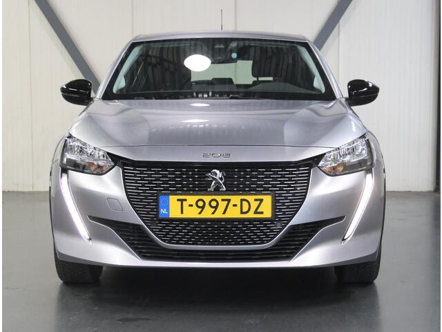 Peugeot e-208 EV Active 50 kWh 136PK | ACCU 99% | 1ste eigenaar | AppleCarplay/AndroidAuto | Armsteun | Keyless | AUTOMAAT | Climate Control | Cruise Control | DAB Radio |