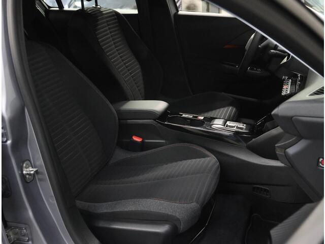 Peugeot e-208 EV Active 50 kWh 136PK | ACCU 99% | 1ste eigenaar | AppleCarplay/AndroidAuto | Armsteun | Keyless | AUTOMAAT | Climate Control | Cruise Control | DAB Radio |