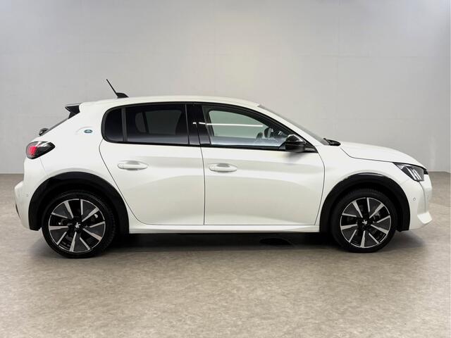 Peugeot e-208 EV GT 50 kWh | Snelladen | SOH 92% | Camera | Sfeer | Virtual | Carplay | LED