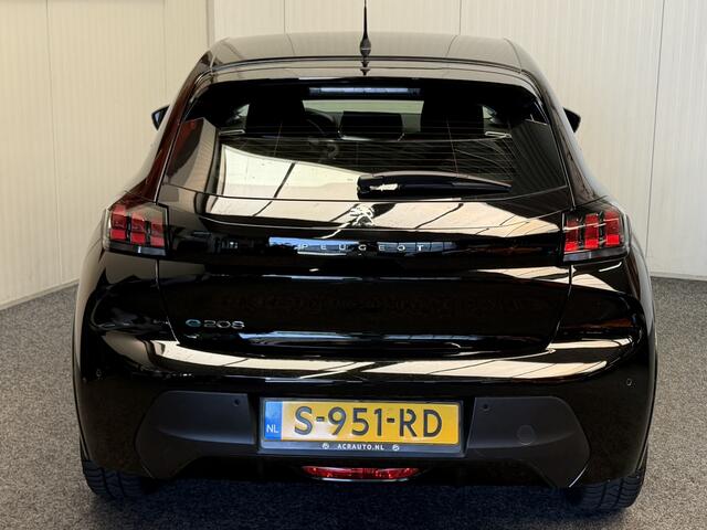 Peugeot e-208 EV ACTIVE PACK 50 kWH NAVIGATIE CRUISE CONTROL CLIMATE CONTROL BLUETOOTH TELEFOON APPLE CARPLAY/ANDROID 16" LICHTMETALEN VELGEN PDC ZEER MOOI !!