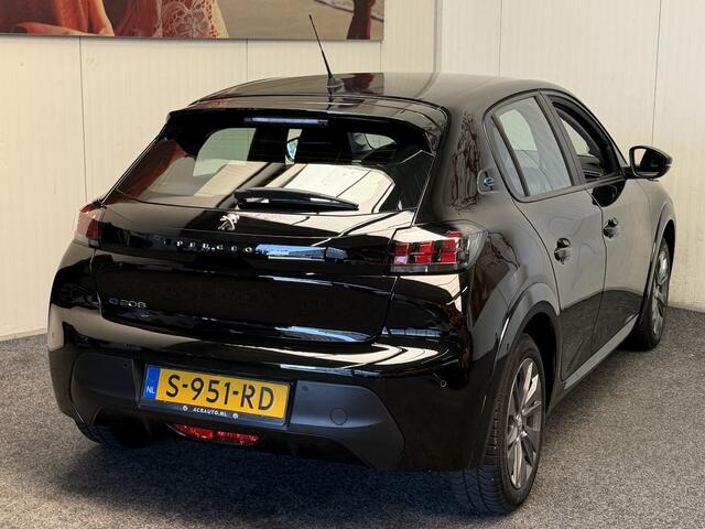 Peugeot e-208 EV ACTIVE PACK 50 kWH NAVIGATIE CRUISE CONTROL CLIMATE CONTROL BLUETOOTH TELEFOON APPLE CARPLAY/ANDROID 16" LICHTMETALEN VELGEN PDC ZEER MOOI !!