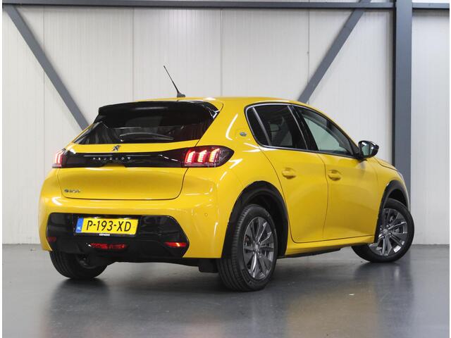 Peugeot e-208 EV Allure Pack 50 kWh 136PK | 1ste eigenaar | ACCU 95% | Camera | AppleCarPlay/AndroidAuto | Armsteun | Navigatie | LEER/Stof | LED | Climate Control | Cruise Control | AUTOMAAT | Parkeersensoren | Isofix | Privacy Glass |