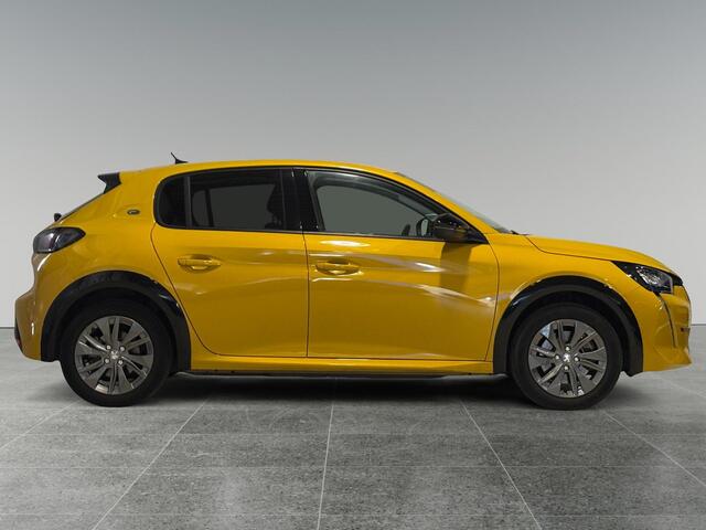 Peugeot e-208 Allure Pack EV 3-FASEN 50kWh 136pk | STOELVERW. | i-COCKPIT® | 180° CAMERA | APPLE CARPLAY / ANDROID AUTO | CRUISE CONTROL | ISOFIX |