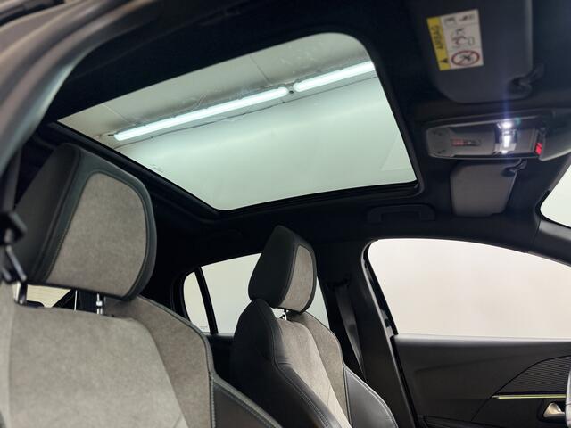 Peugeot e-208 EV GT Pack 50 kWh | Pano | Alcantara | Camera | Keyless