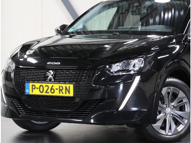 Peugeot e-208 EV Allure Pack 50 kWh 136PK | 1ste eigenaar | ACCU 93% | Camera | AppleCarPlay/AndroidAuto | Armsteun | Navigatie | LEER/Stof | LED | Climate Control | Cruise Control | AUTOMAAT | Parkeersensoren | Isofix | Privacy Glass |