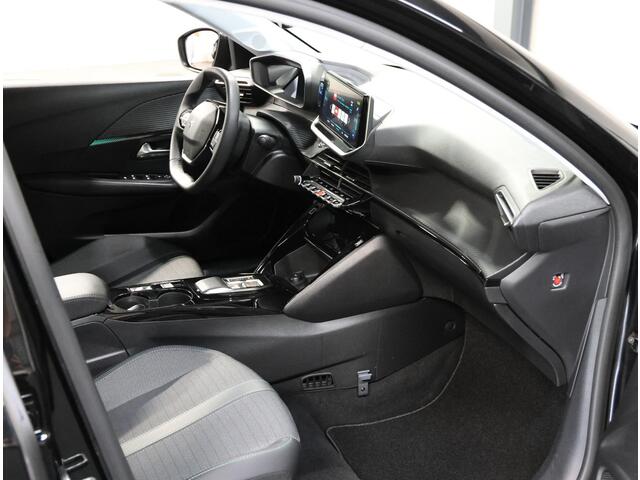 Peugeot e-208 EV Allure Pack 50 kWh 136PK | 1ste eigenaar | ACCU 93% | Camera | AppleCarPlay/AndroidAuto | Armsteun | Navigatie | LEER/Stof | LED | Climate Control | Cruise Control | AUTOMAAT | Parkeersensoren | Isofix | Privacy Glass |