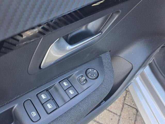 Peugeot e-208 EV Business 51 kWh