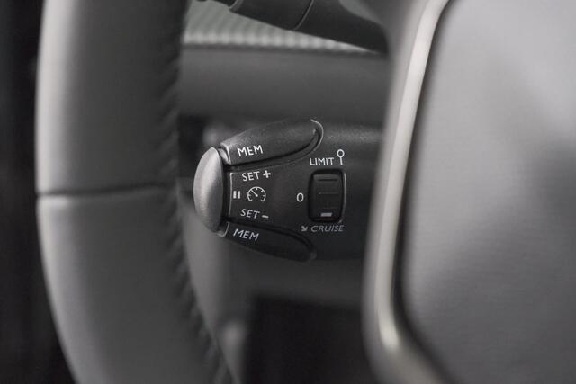 Peugeot e-208 EV Allure 50 kWh | 98,9% SOH | 11 KW Lader | Navigatie | Parkeersensoren